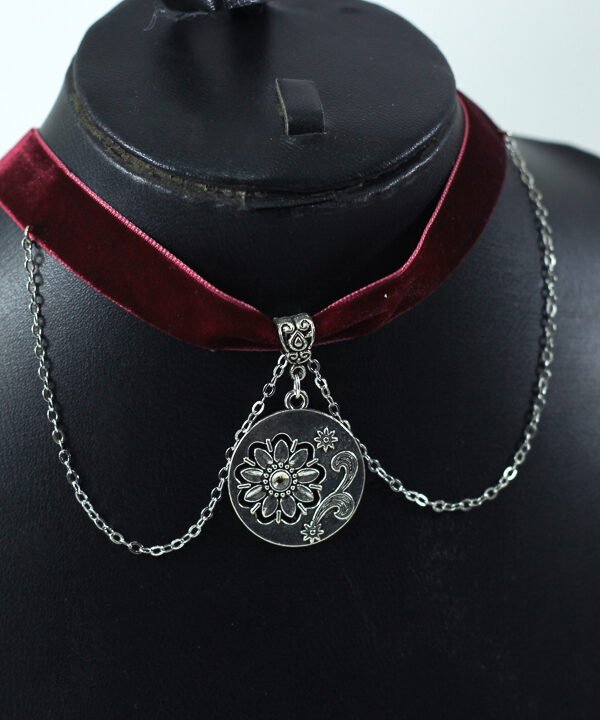 Choker, Maroon, Rounded flower