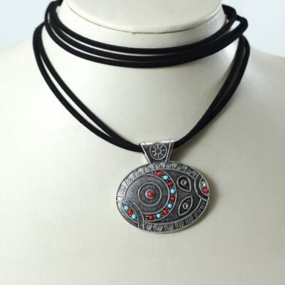 Necklace Black leather