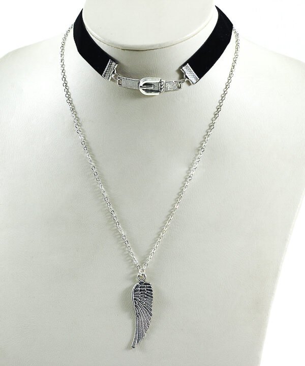 Choker, Wing & Belt
