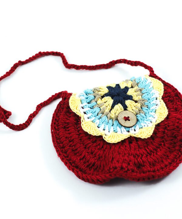 Handbag made of crochet