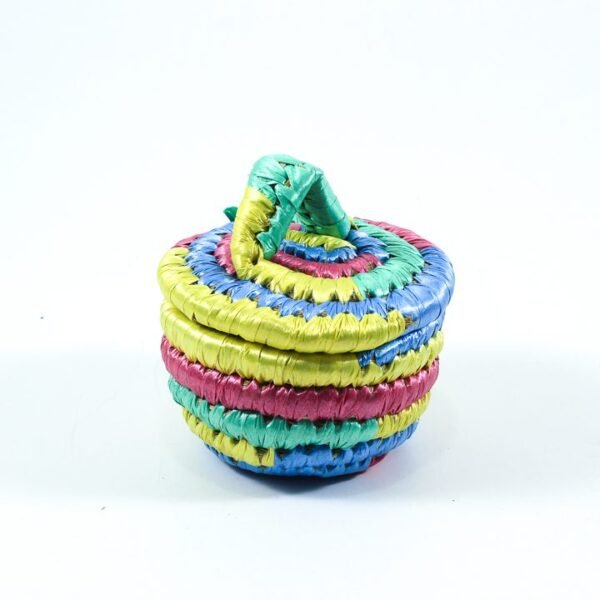 Basket with cover 3