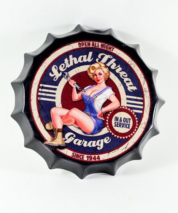 كراج تهديدات مميتة بإطار حائط