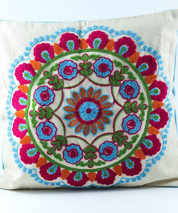 Cushion's cover, Off-White, with colorful flowers