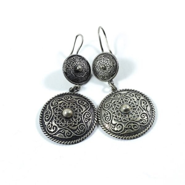 Earing, shape (3)