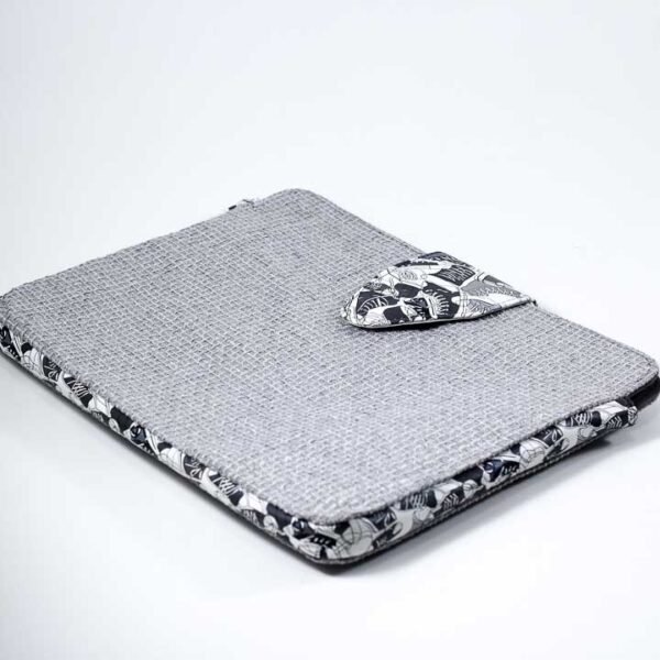 Laptop sleeve, Converse shoes