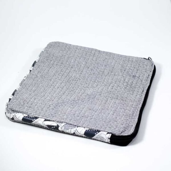 Laptop sleeve, Converse shoes