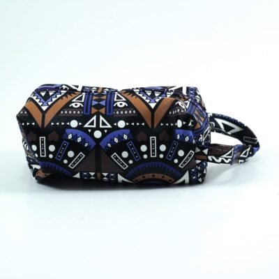 Clutch, Tribal patterns