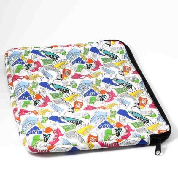 Laptop sleeve, Colorful Converse