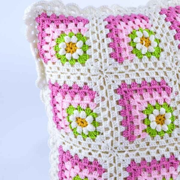 Cushion's cover, white and pink squares - Image 2