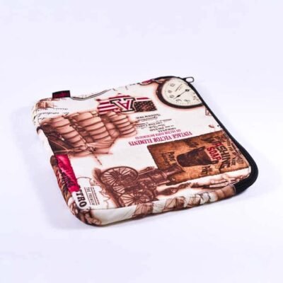 Laptop sleeve, off-white, American flag