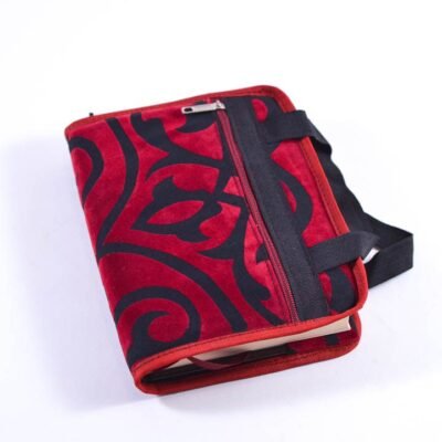 Holy Qur'an, Red and black