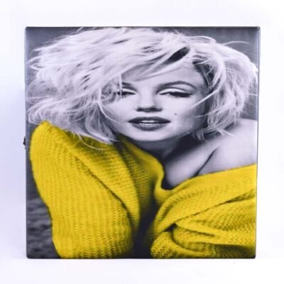 Accessories box, Marilyn Monroe in yellow sweater