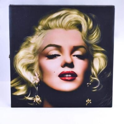 Accessories box, Black background, Marilyn Monroe