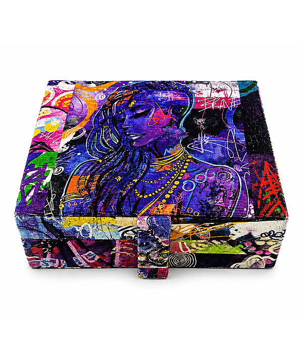 Accessories box, Bald African Woman 1